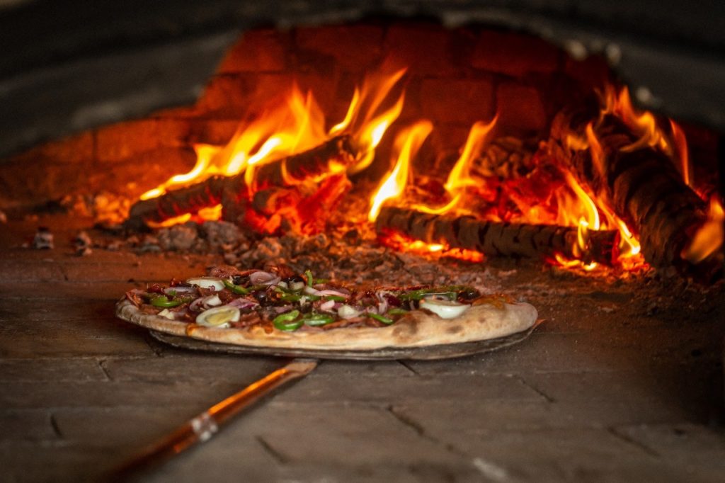 Les meilleurs fours à pizza au feu de bois pour l'extérieur