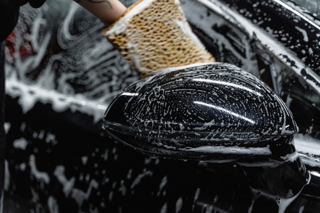 Les meilleurs produits de lavage carrosserie et shampoings auto pour nettoyer l’extérieur de votre voiture comme un professionnel du detailing automobile