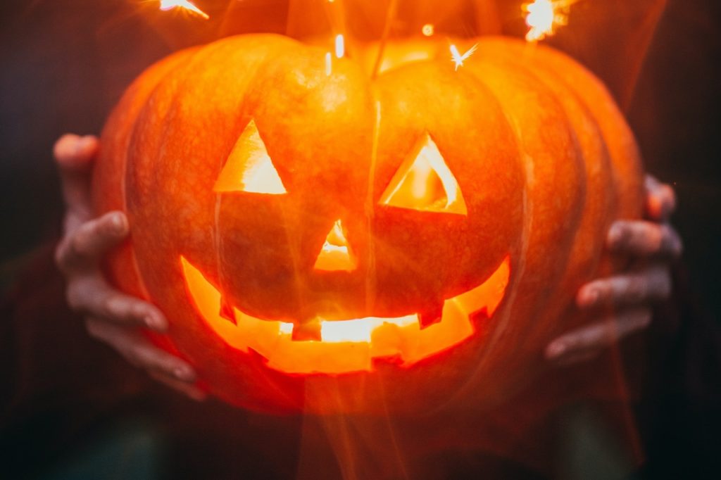 Les meilleurs objets déco et accessoires incontournables pour une belle décoration d'Halloween pas cher