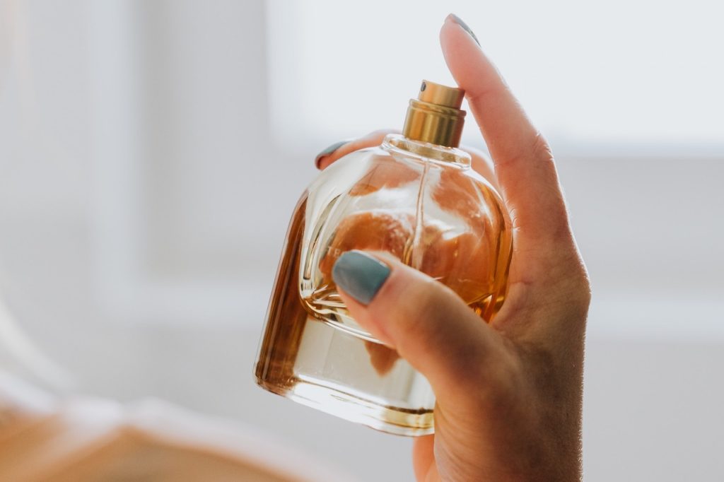 Parfum Femme : les meilleurs parfums pas chers pour Elle, à offrir ou pour se faire plaisir